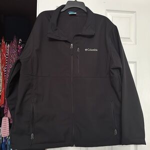 Columbia Black zip up Jacket with fleece lining xxl
